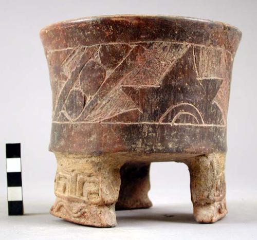 Tripod pottery vase - Teotihuacan type