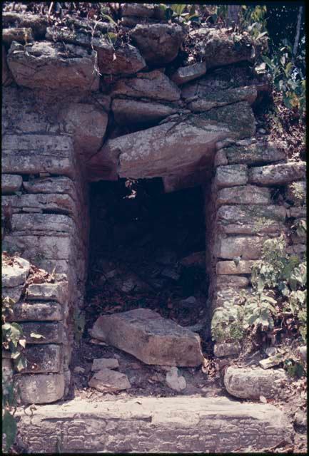 Yaxchilan, right doorway, Structure 44, with Lintel 46 at risk of falling