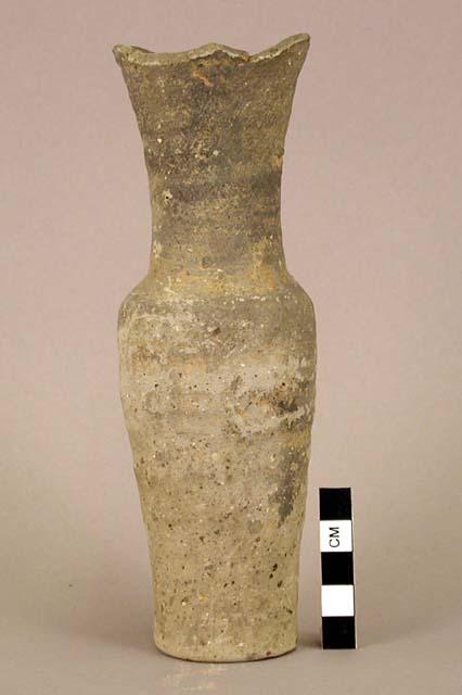 Bottle-shape pottery vessel