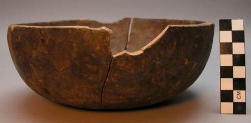 Wooden bowl.  Urubiga Ewamakwe