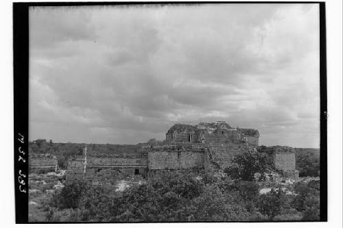 Monjas from south parapet of Caracol.