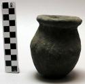 Small clay pot - undecorated ("njemeko")
