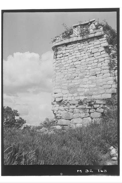 Northwest corner of Platform 4 at Monjas.