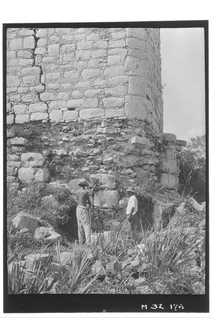 Repair of northwest corner of Platform 4 at Monjas.