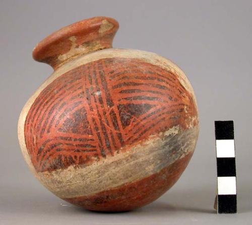 Pottery jar - lost color ware