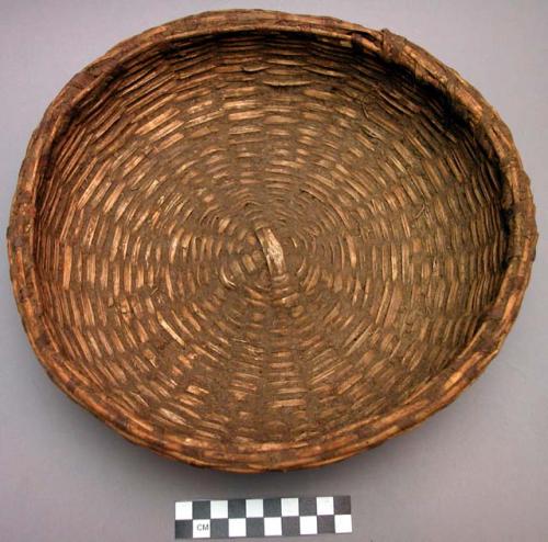 Small wicker basket