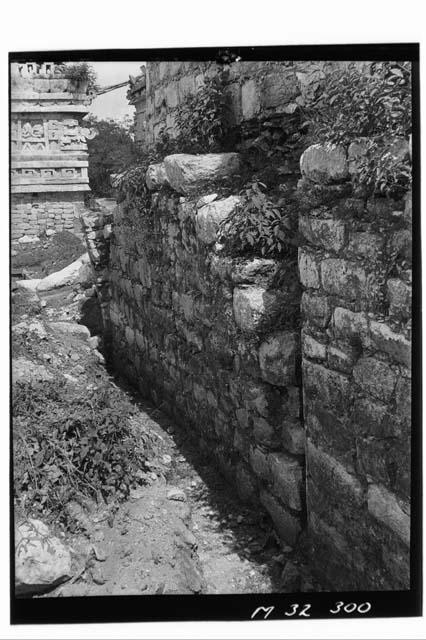 North wall and northeast corner of Platform 4 at Monjas, photograph from west.