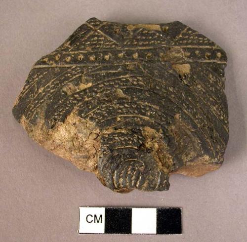 7 incised potsherds