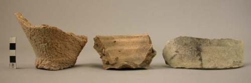 6 potsherds - coarse ware with slgith incisions