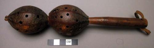 Rattle used by women in divination