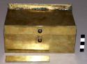 Brass box with wooden inside - 7" x 4 1/2" x 3 1/4" (deep)