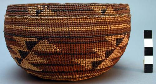 Small round trinket basket