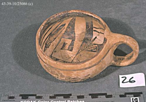 Ladle, sikyatki polychrome. linear design. 5.0 x 11.5 cm.