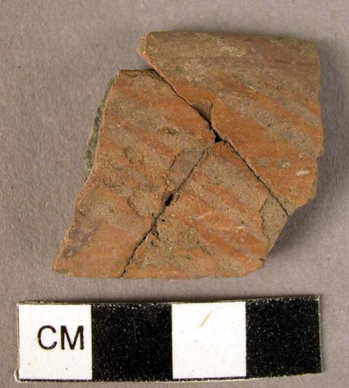 Rim potsherd - painted ware, no slip, linear pattern (Wace & Thompson, 1912, Typ