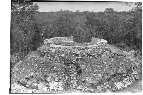 Casa Redonda, from E.