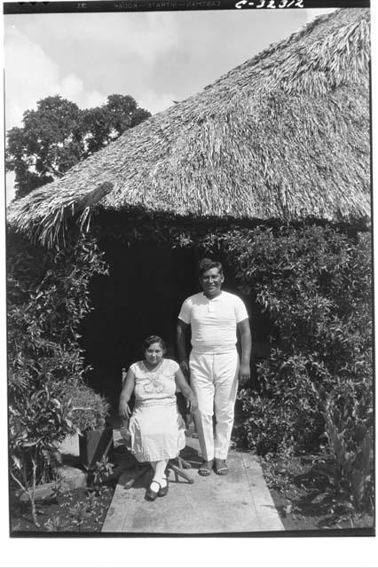 Vitaliano Herrera y su esposa.