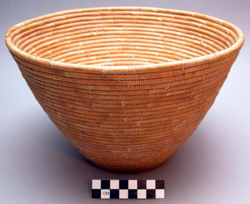 Basket bowl, coiled technique