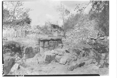 Structure 3E3. Masonry block at NE corner of colonnade.