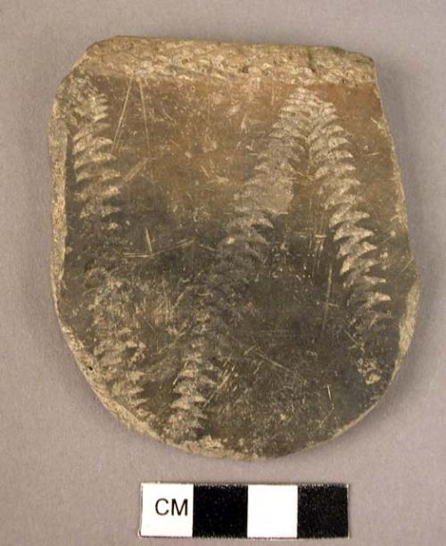 Potsherd, U-shaped ground