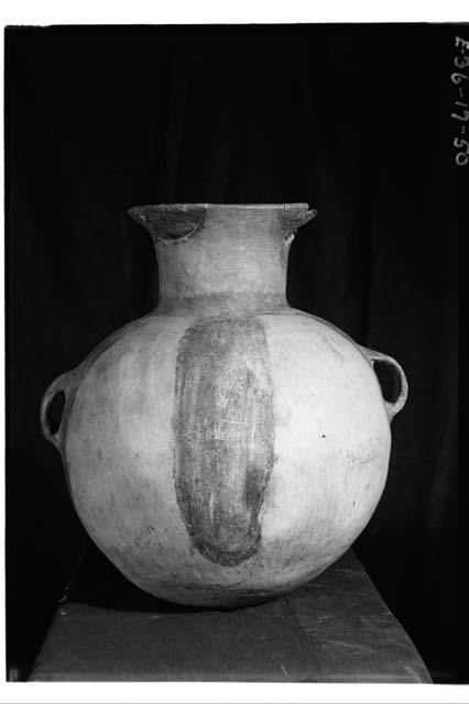 Z 178 - pottery jar