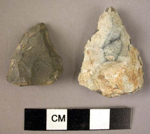 2 small triangular stone points