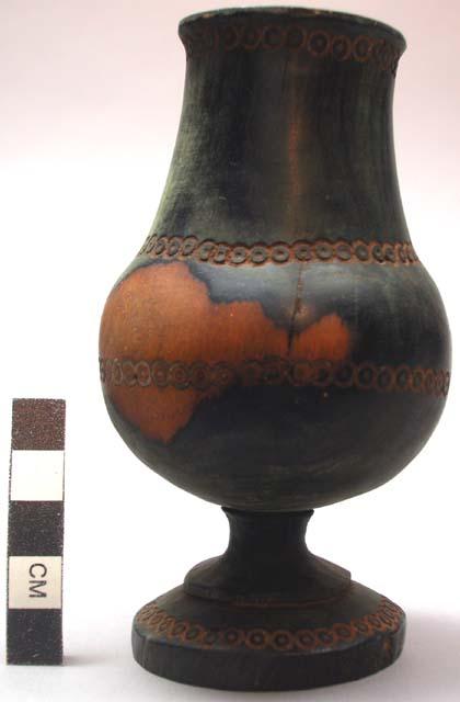 Vase of native wood