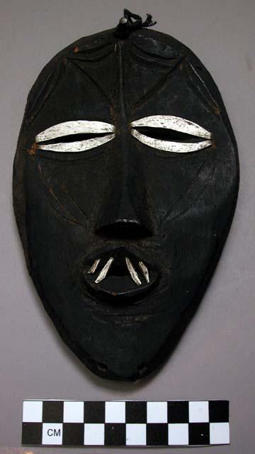 Wooden face mask