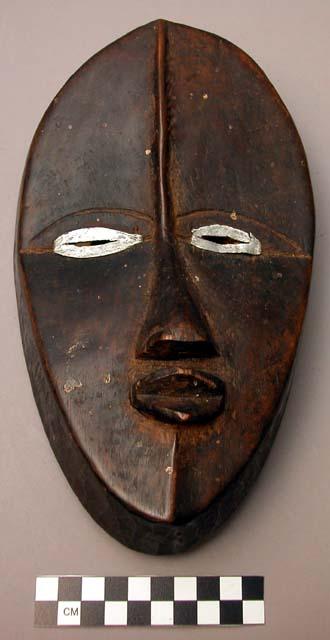 Wooden face mask