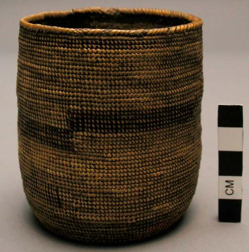 Small lidless basket - coiled weave, finely woven ("ubusetche butenga")