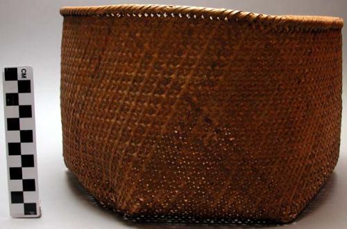 Deep round basket,close hexagonal weave,single loop handle, (mbombozalo)