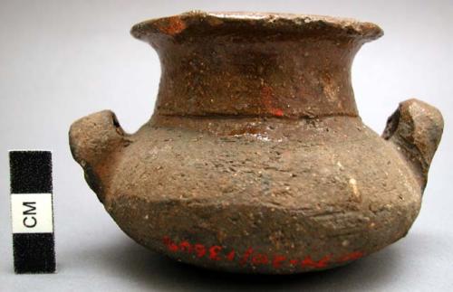 Miniature pottery vessel