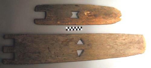 "Ikona" or "hikono" set up in pairs in n.e. basa.  1 board = male