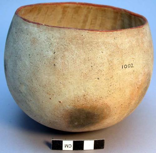 Pottery vessel