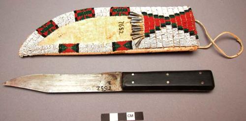 Sioux scalping knife & sheath