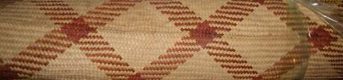 Sleeping mat - red and natural color, diagonal twill weave ("mukeka")