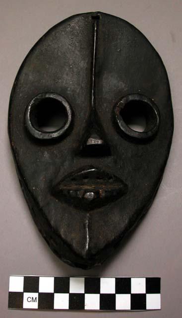 Wooden face mask