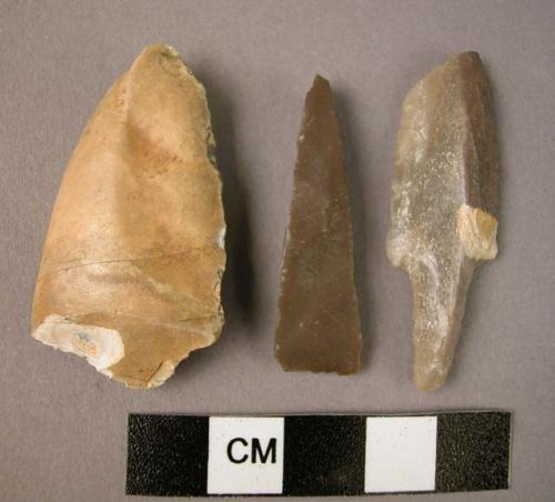 Chipped stone projectile points, 1 stemmed, broken, 2 triangular