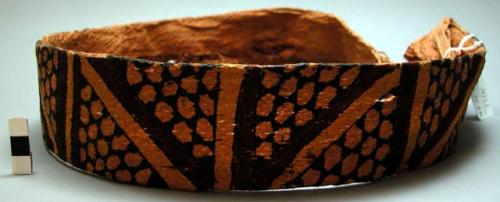 Woman's bark cloth waistband with painted designs; Chikole