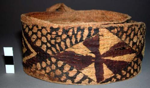 Woman's bark cloth waistband with painted designs; Chikole