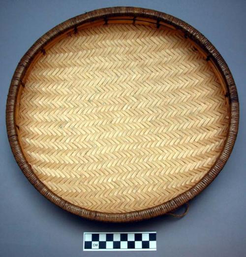 Shallow basket, Koma