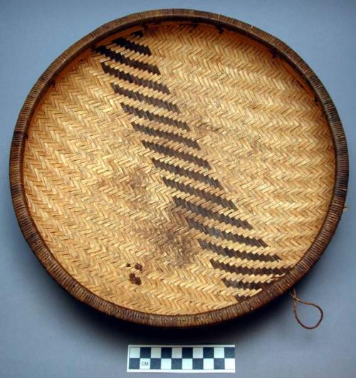 Shallow basket, Koma