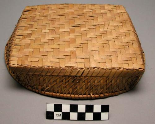Basket, cover or tray (?), square, flat, w/ slightly flared sides, wrapped rim