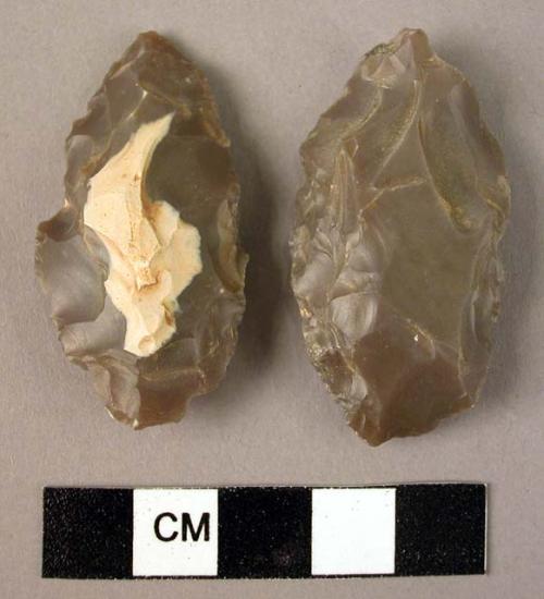 2 flint bifacially flaked foliate points