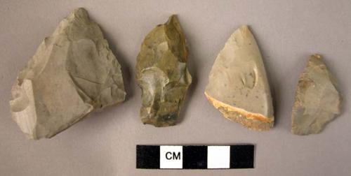 4 Levalloiso - Mousterian type triangular flint points