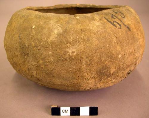 Plain pottery seed bowl