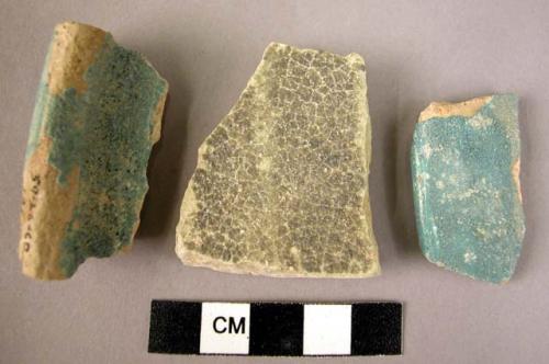 2 turpuoise-glazed potsherds