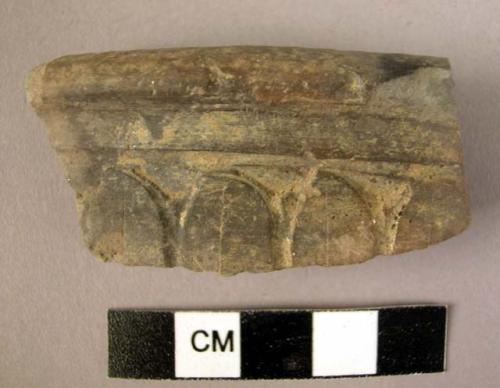 Rim potsherd - gray ware, incised