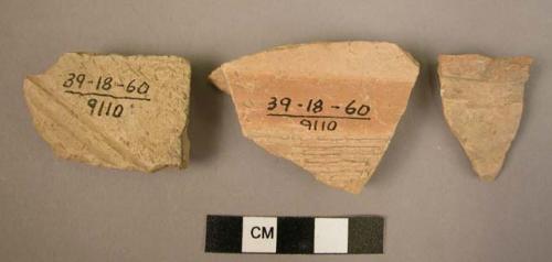 4 later incised ware sherds