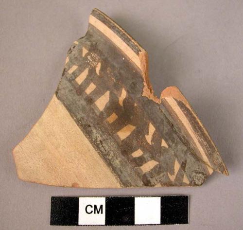 Rim potsherd - painted on light (B1)