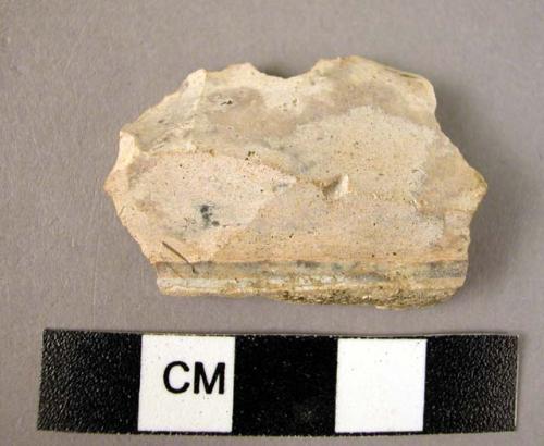 1 flint fragment